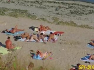 Tirkistelijä ranta amatööri alaston milfs pillua ja perse lähellä ylös